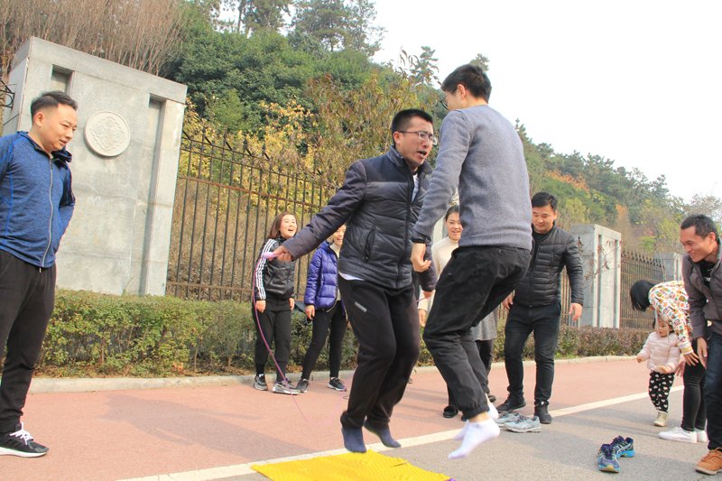 指壓板跳繩.jpg